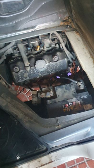 Gonowga  продаётся своя машина китайская год 2014 в хорошем состоянии