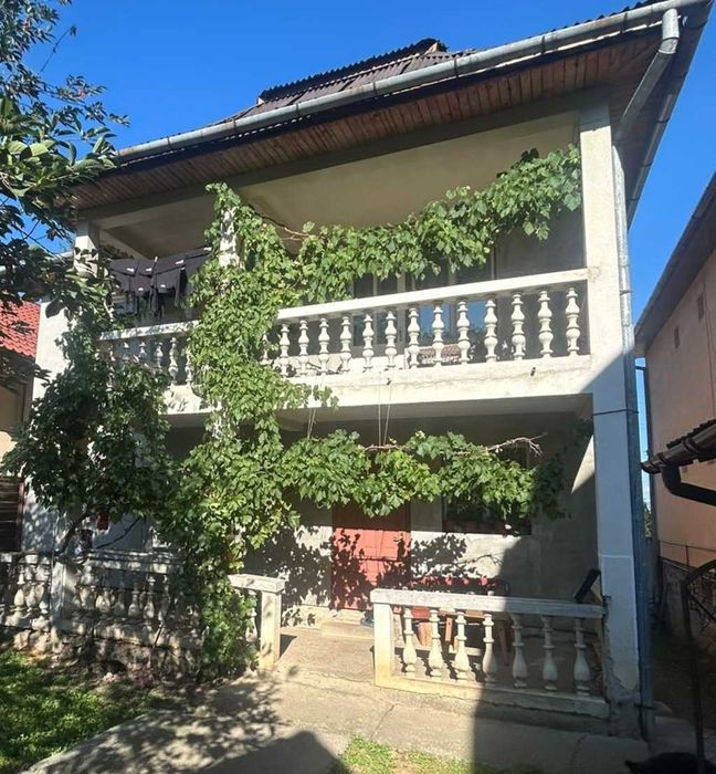 Casă solidă Demisol+P+E | Ideală Locuință sau Cabinet Medical (Zonă Spital Municipal Reghin)