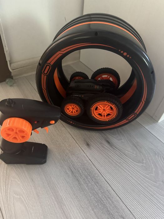 Masina cu telecomanda