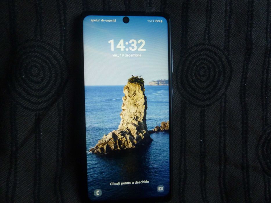 telefon samsung A52S,5G,ram6GB/128GB,android 14,arata ca si nou