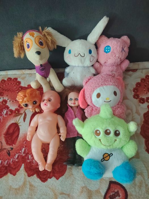 Игрушки отдам даром