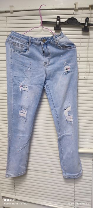 Дамски дънки – размер 30 – светлосини, накъсан ефект