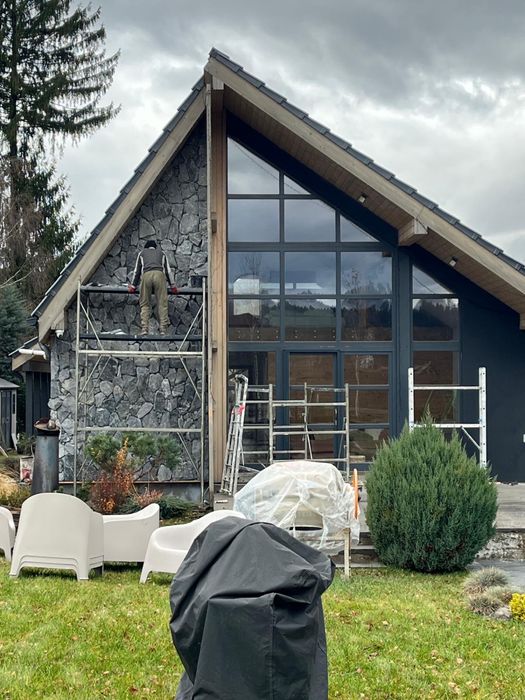 Construcții/Renovării