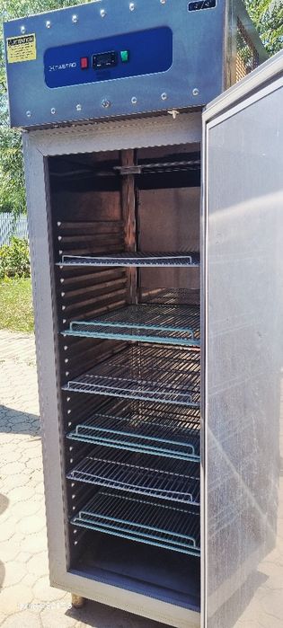 Congelator profesional inox 700 L  an 2019.