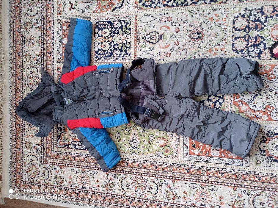 Зимняя куртка комбинезон с капюшоном