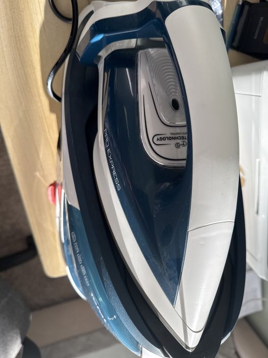 Продам утюг паровый