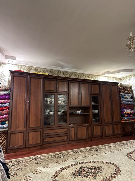 Сервант большой