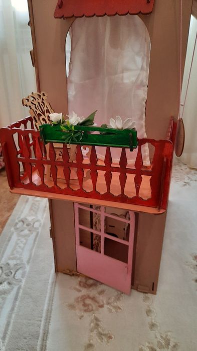 Кукольный  домик