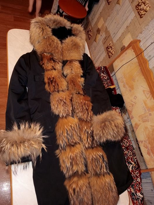 Парка , натуральный мех. Очень теплая. 30000