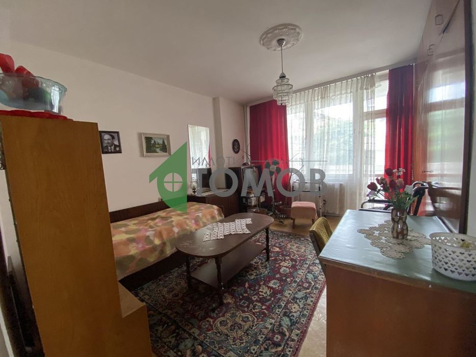 Продава се Тристаен апартамент в Шумен, Център - 90 кв.м за 1332 €/кв.м - Снимка #2