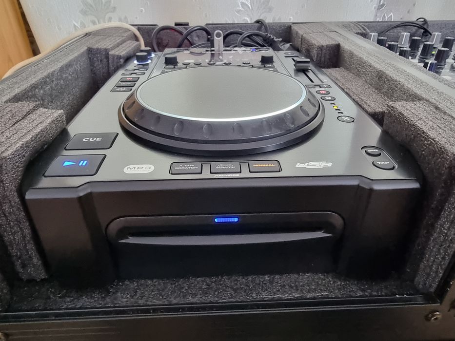 Set mixer, playere mp3 si case DJ