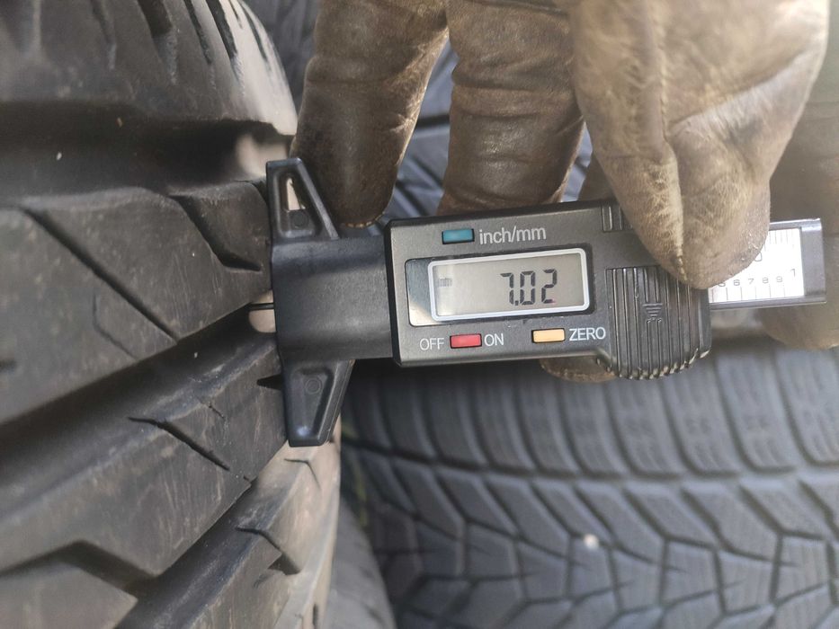 4бр Летни гуми 215 65 17 - Semperit - DOT 2023