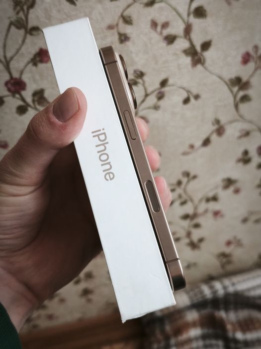 Iphone 16 pro 256 gold