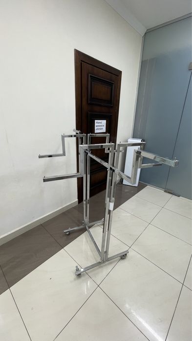 Стеллаж для одежды