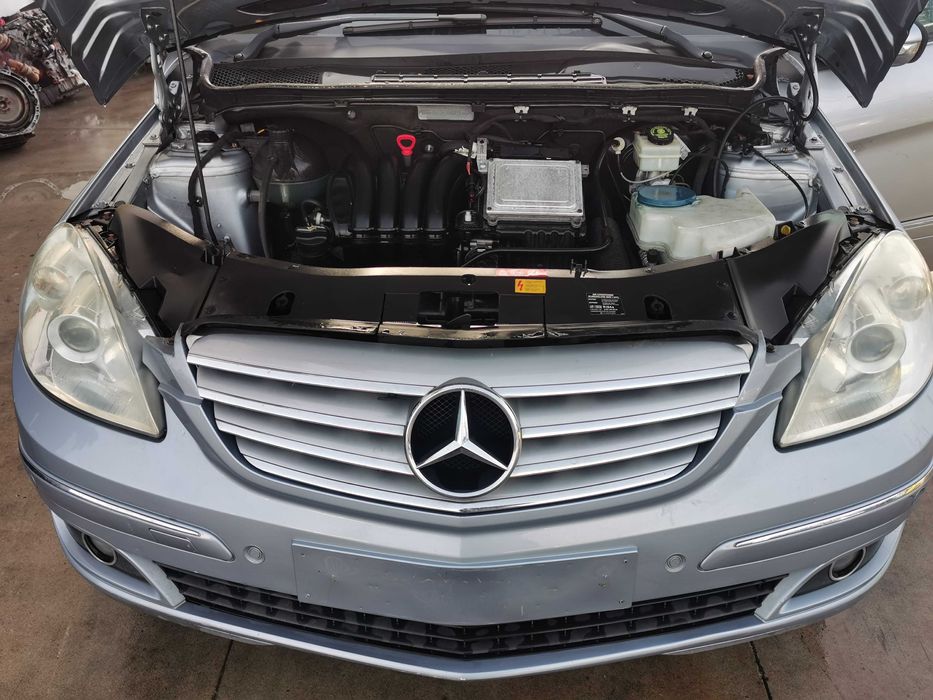 Dezmembrez mercedes b class w245/b170 benina/bara fata/far/capota/stop