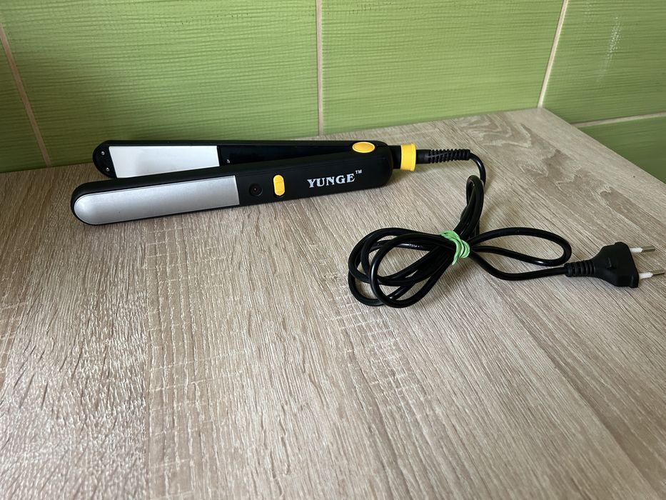 Placă de păr YUNGE – în stare foarte bună