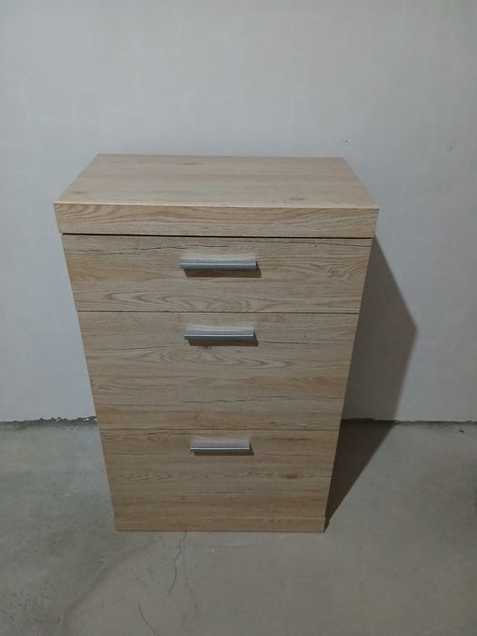 Продам комод для спальной комнаты