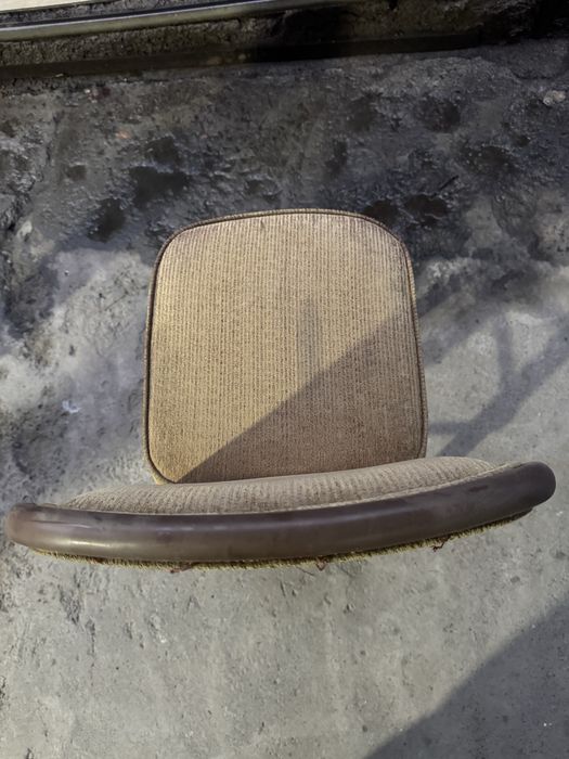 Барные стулья из дерева