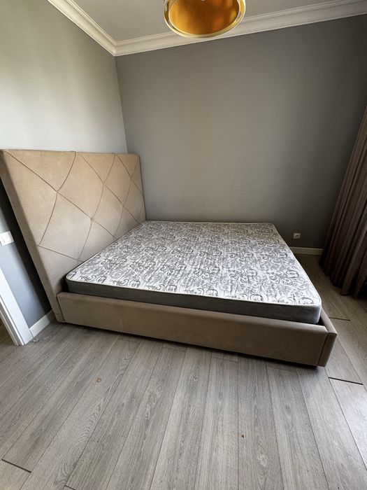 Продам кровать двухспальная