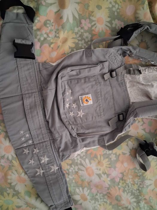 Marsupiu ergonomic Ergobaby