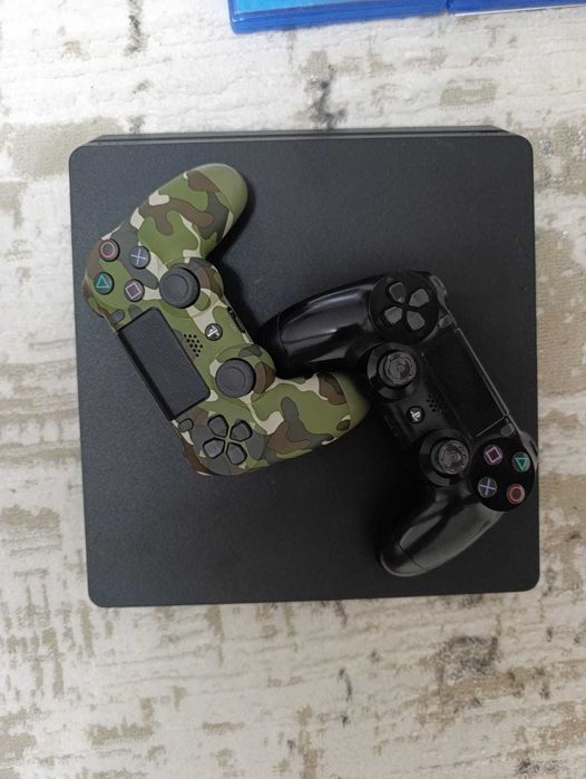 PlayStation 4 (PS4)