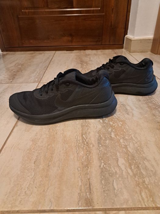 Vand incaltaminte pt copii nike running