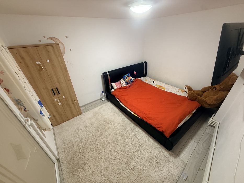 Vand casa in apropiere de centrul orasului