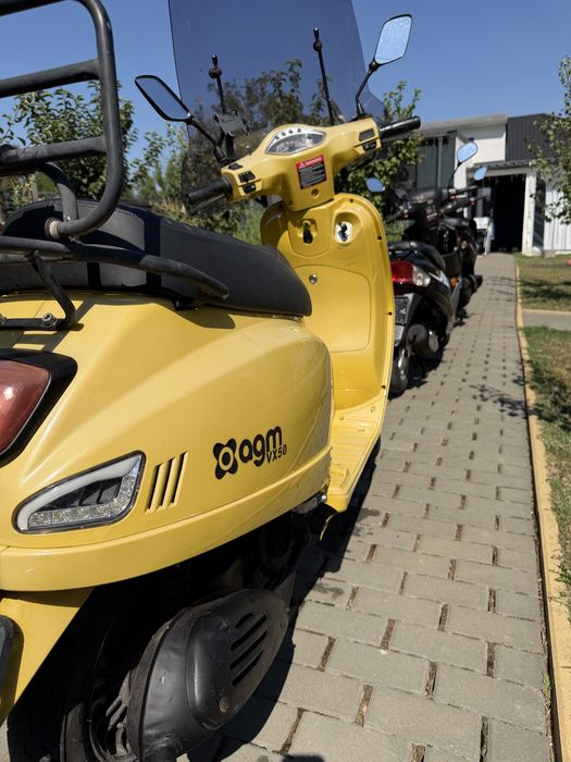 Scuter agm , 25kmh , carte RAR , 8000 km fabricatie 2019 ! foarte economic !