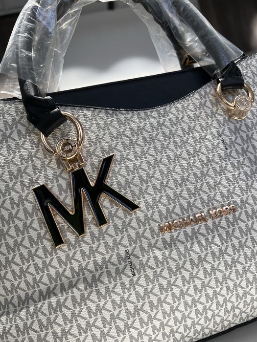 Geanta M. Kors 2024 // SUPER PRET // Logo detasabil