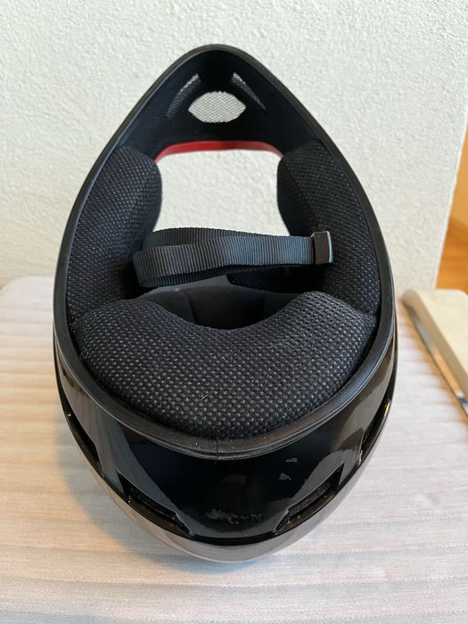 Каска за Downhill Bell (КАПАРИРАНА)