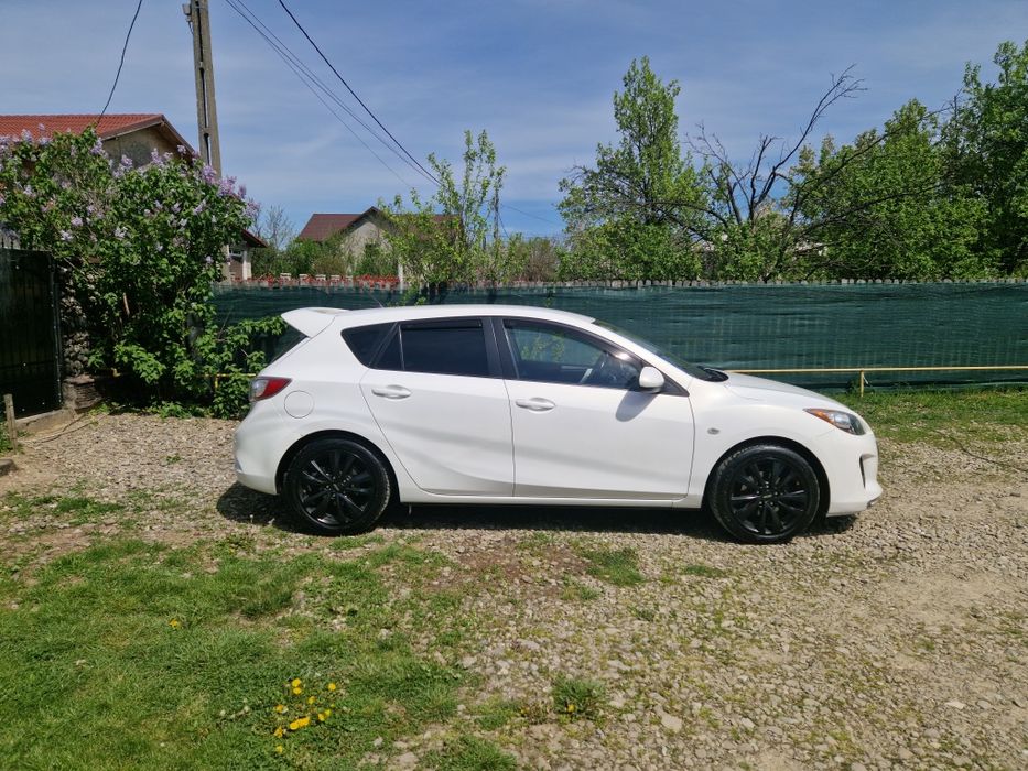 MAZDA 3 0 — imagine 4
