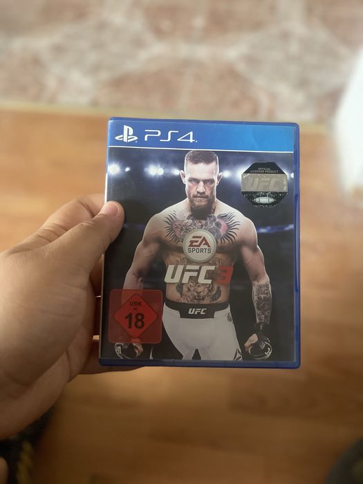 Ps4 slim със 11 игри 816gb топ състояние