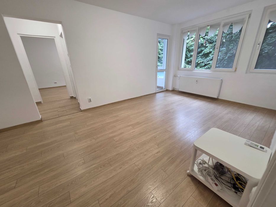 [Proprietar] Inchiriez apartament 3 camere Aleea Avrig (contract ANAF) (intersectie Bvd. Ferdinand cu Bvd. Mihai Bravu)