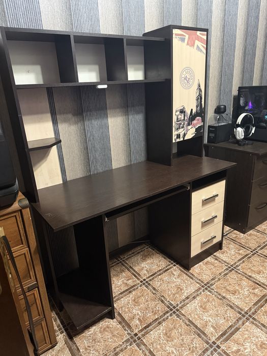 Компьютерный стол