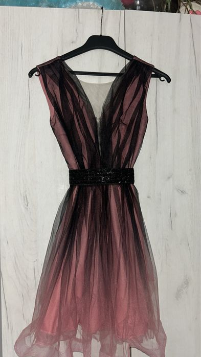 Къса Официална Рокля