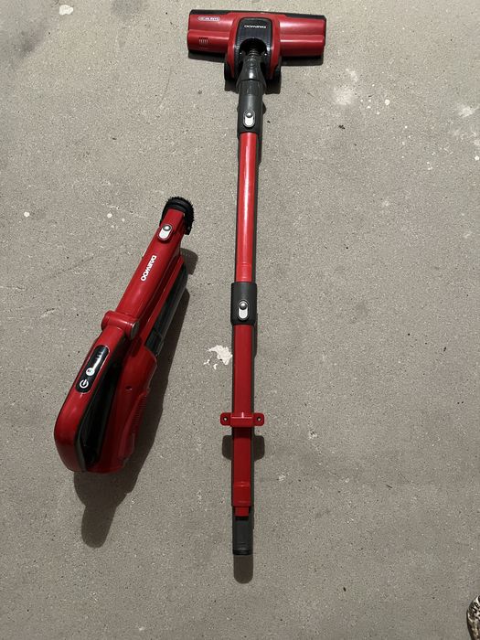 Aspirator vertical cu acumulator Daewoo