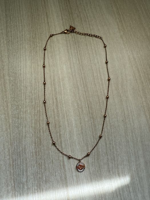 Колие Guess чисто ново