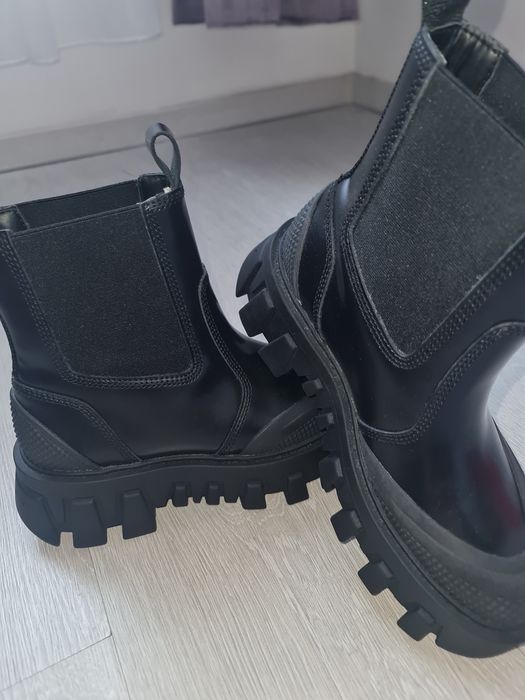Ghete Tommy Hilfiger marimea 37