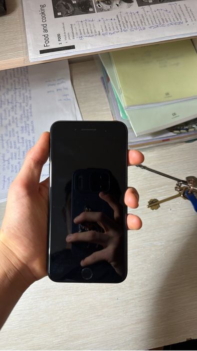 Айфон 7+ 128гб.