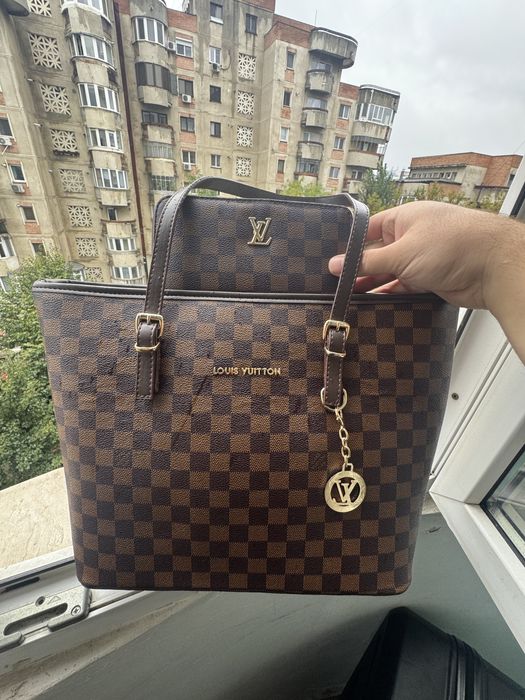 Set geanta si portofel LV