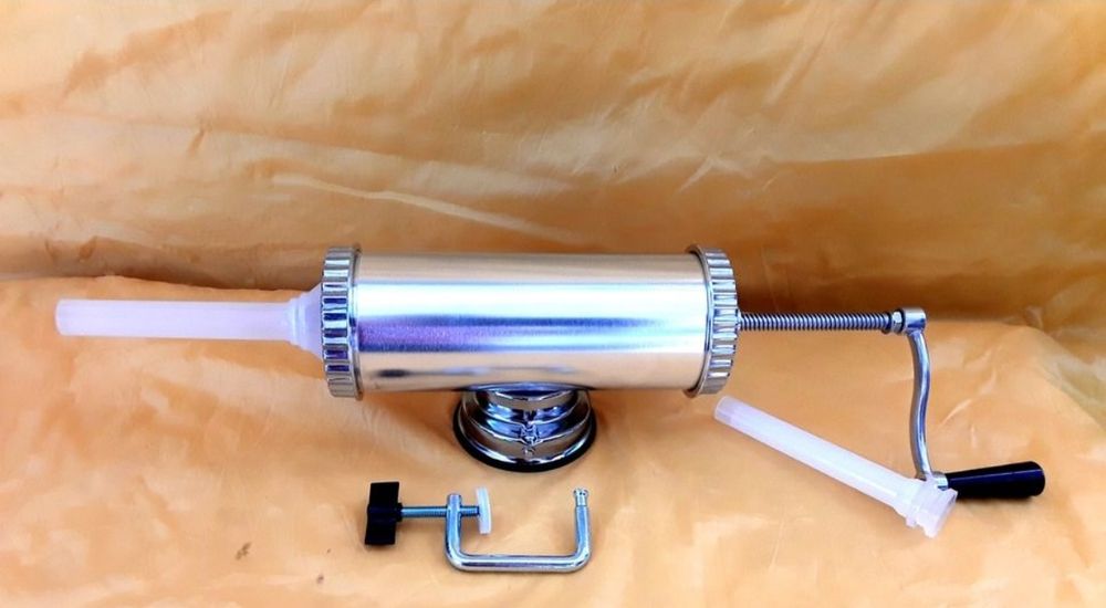 Aparat pentru umplut carnati orizontal din aluminiu NOU - 80 Lei