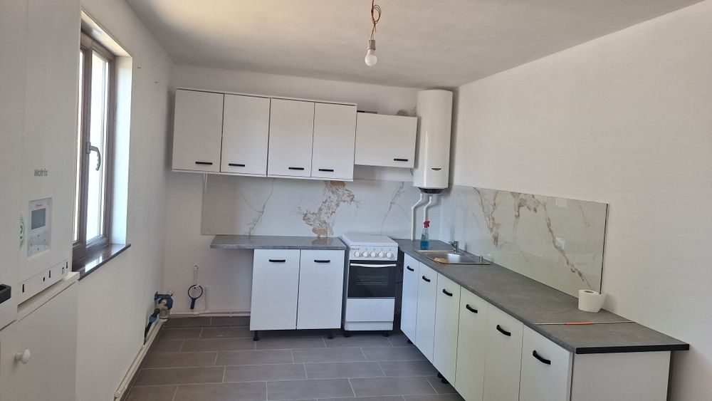 Închiriez sau vand casă Târgu Jiu