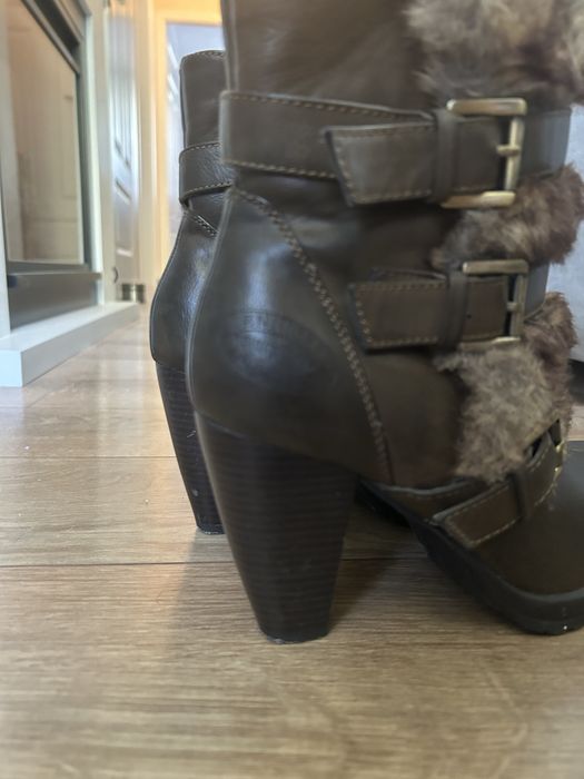 Ghete înalte cu toc