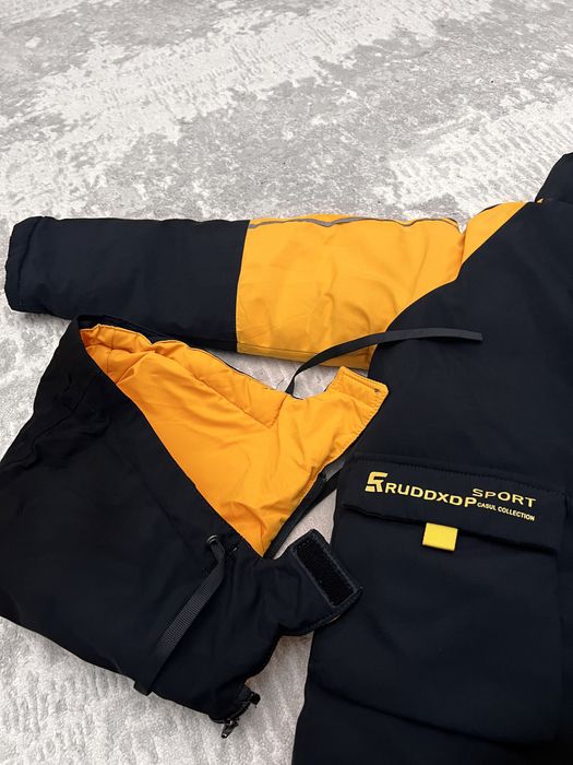 Продам детскую куртку