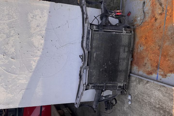Radiator apa racire motor Volkswagen VW Passat B5