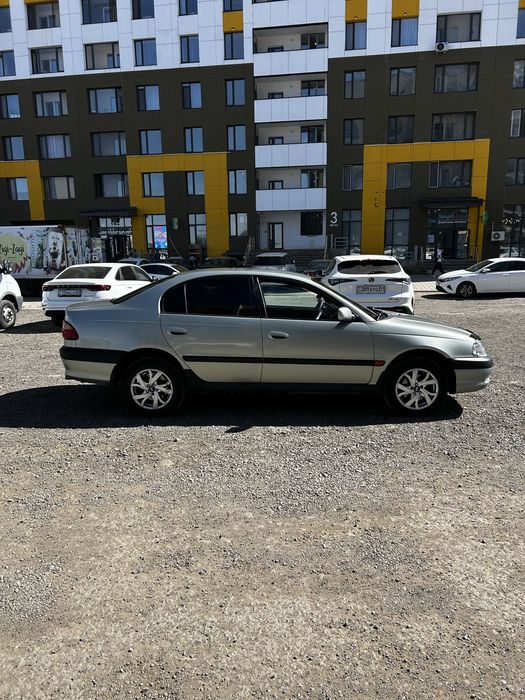 Продам Тойота Авенсис