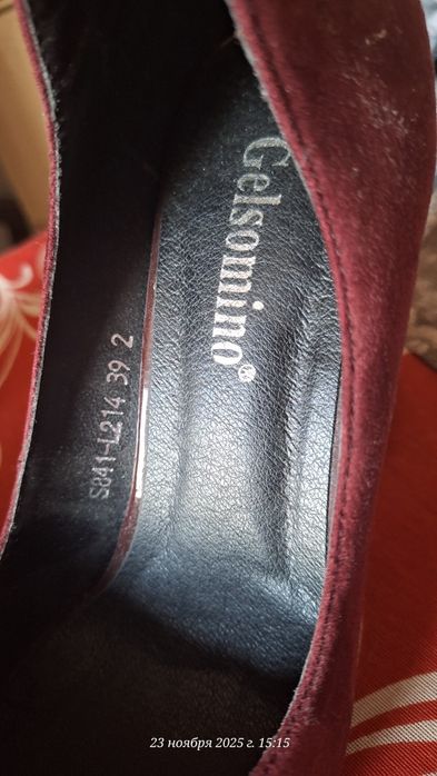 Продам Туфли  39 размер