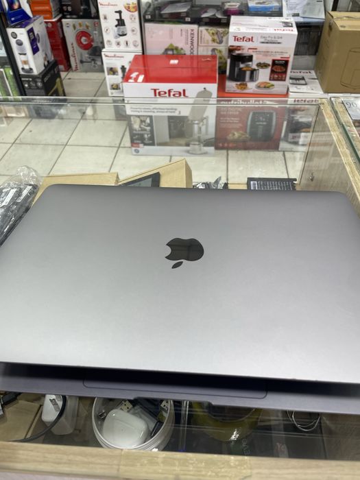 «Macbook M1 Air»