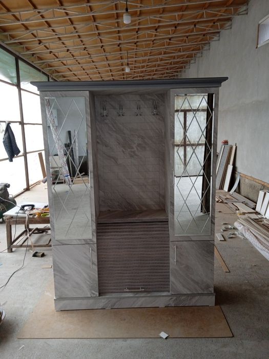 Мебель и мебель  .