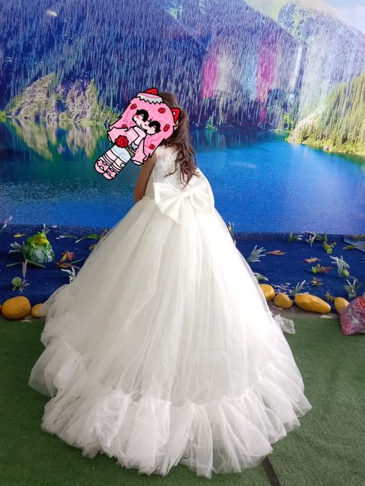 Продам детское платье для 7-8 лет